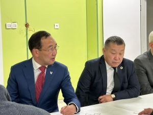 Айсен Николаев проверил строительство онкодиспансера в Якутске