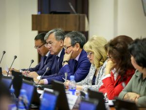 Айсен Николаев провел заседание Комиссии по координации работы по противодействию коррупции