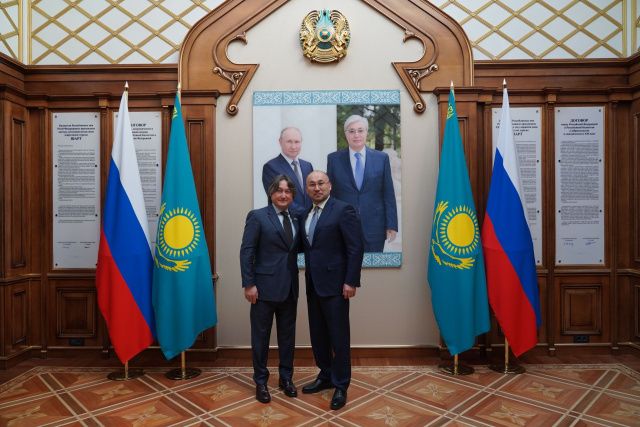 Первый вице-премьер Якутии Джулустан Борисов провел встречу с Послом Казахстана в РФ Дауреном Абаевым