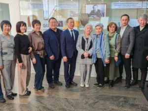 Выставка памяти Суорун Омоллоона объединила три легендарных музея Якутии