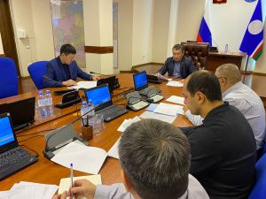 Дмитрий Садовников рассмотрел причины отставания строительства домов для переселяемых из аварийного жилья 