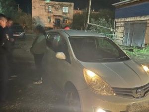 В Якутске женщина-бутлегер продавала алкоголь из машины