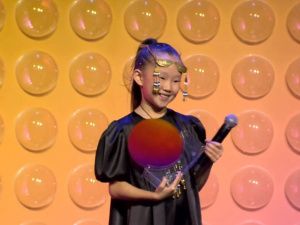 «Это самый лучший подарок для девочки с Севера»: Айыына Кожурова стала победителем премии «Блогема»