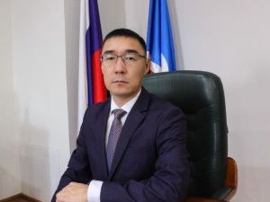 Айсен Николаев наградил победителей грантов главы