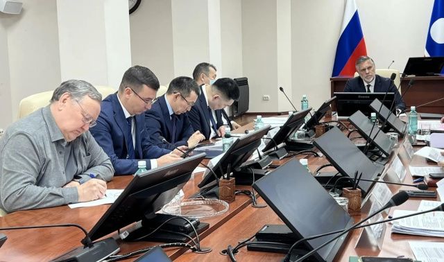 Главный критик ЖКХ решил монетизировать кризис и стать коммунальным олигархом?
