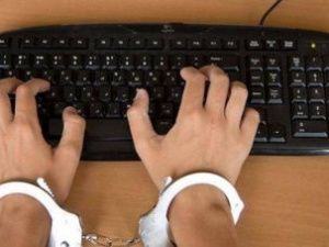 Житель Якутска получил административный арест за призывы против цыган в соцсети