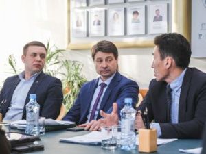 Владимир Федоров обсудил развитие пригородов с депутатами Якутской городской Думы