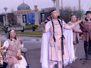 На федеральном канале показали якутский ансамбль «Кыл саха»