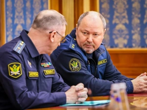 Айсену Николаеву представили главного судебного пристава Якутии