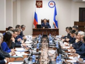 Айсен Николаев и Сергей Горьков обсудили перспективы развития геологоразведочных работ на территории Якутии