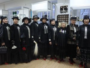 В Якутске открылась юбилейная выставка творческого объединения «Сөргүтүү»