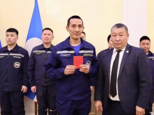 Лучших спасателей наградили в Якутии в профессиональный праздник