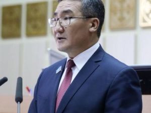 «Народ неоднозначно воспринимает масштабные стройки». Петр Гоголев покидает Ил Тумэн, посоветовав парламенту усилить информирование населения