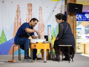 В Якутске провели выставку-ярмарку к национальному празднику Ысыах