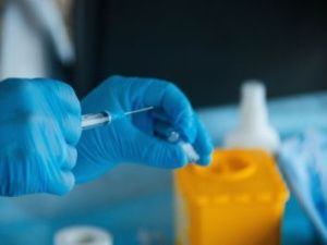 В Якутии от коронавируса привились 74,27% взрослого населения