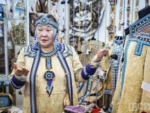 Фоторепортаж: одежда и украшения народов Севера на выставке «Мир Арктики»
