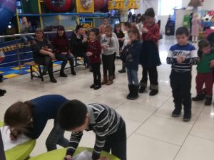 Как маленькие алданцы  помогли Деду Морозу  волшебные часы починить