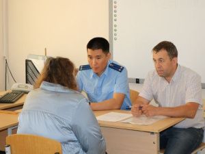 Представители Прокуратуры Республики Саха (Якутия) и аппарата Уполномоченного по правам человека в Республике Саха (Якутия) посетили следственный изолятор