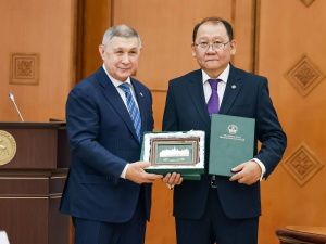 Айсен Николаев: Настоящее и будущее Академии наук Якутии - в усилении роли как ключевого интегратора научного сообщества