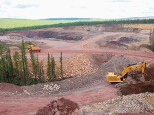 Глава Якутии осмотрел промышленный объект, признанный "открытием года"