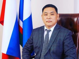 Руководитель Госстройжилнадзора Якутии Павел Аргунов поздравил с Днём строителя