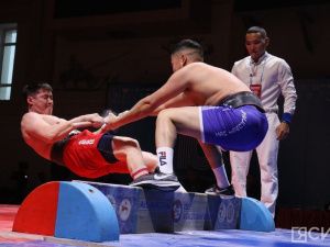 В Якутске стартовал Кубок Федерации по мас-рестлингу с участием сильнейших сборных