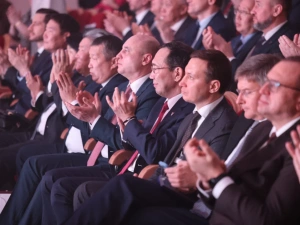 Айсен Николаев поздравил мирнинцев с 60-летием района