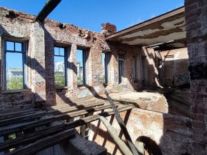 В Якутске призвали закрыть доступ к заброшенным зданиям