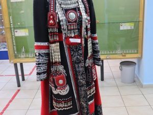 В Якутске открыли выставку, посвященную хомусистке-виртуозу Альбине Дегтярёвой