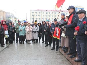 Коммунисты Якутии продолжают активную борьбу с именем Ленина на устах
