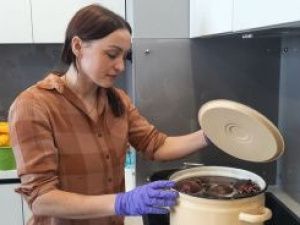 Золотые руки нерюнгринцев готовят для бойцов СВО удивительные подарки