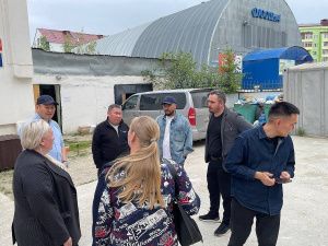 Заместитель главы Якутска Антон Алексеенко проверил ход благоустройства объектов и капремонта школ