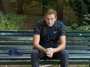 Навальный поблагодарил пилотов S7 и омских медиков