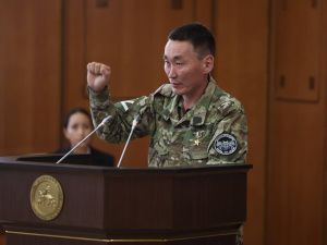 В Якутске состоялось чествование Героев России Филиппа Евсеева и Алексея Неустроева