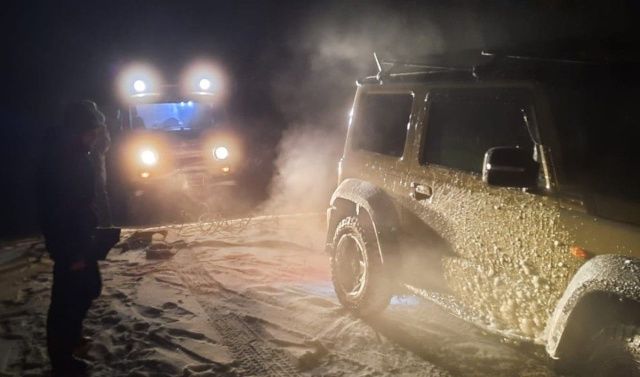 В Нерюнгринском районе автомобиль провалился в наледь