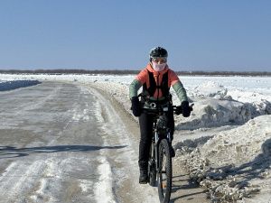 Велосипедисты Якутска совершили первый весенний пробег до Нижнего Бестяха