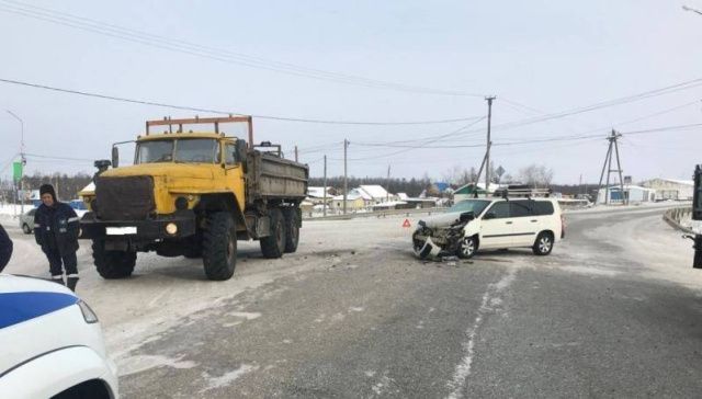 «Просили водителя не превышать скорость»: в Чурапче столкнулись два автомобиля
