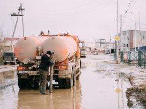 Горожане могут подавать заявки на откачку луж в ЕДДС города Якутска  