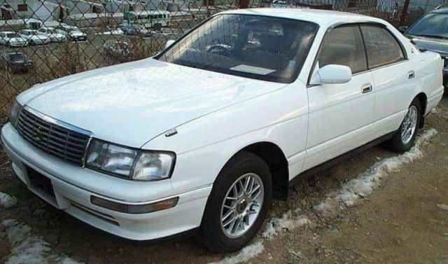 В Якутске у мужчины пропала машина со штрафстоянки. Он выиграл суд, но не может взыскать ущерб