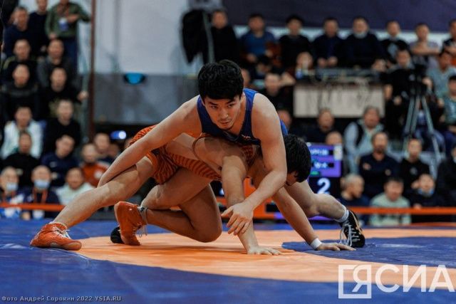 На чемпионате Якутии по вольной борьбе выступят более 180 спортсменов