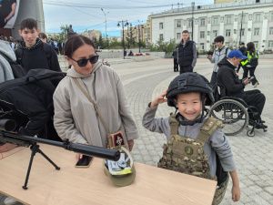 В Якутске полицейские провели патриотическое мероприятие, приуроченное Дню солидарности в борьбе с терроризмом