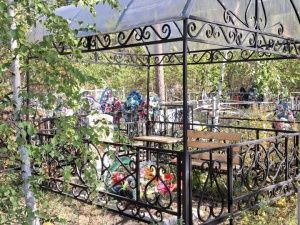 На кладбищах Якутска будут уменьшать размеры оградок