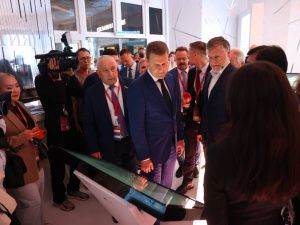 ВЭФ-2023: Алексей Чекунков посетил павильон Якутии на выставке «Улица Дальнего Востока»