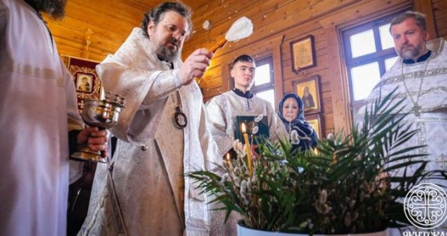 В Лазареву субботу Архиепископ Роман совершил Литургию в Спасском монастыре