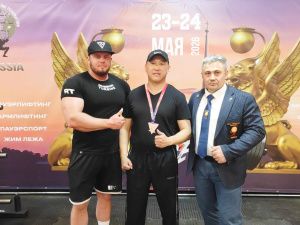 Сотрудник уголовно-исполнительной инспекции УФСИН стал чемпионом открытого Всероссийского турнира по пауэрлифтингу и силовым видам спорта 