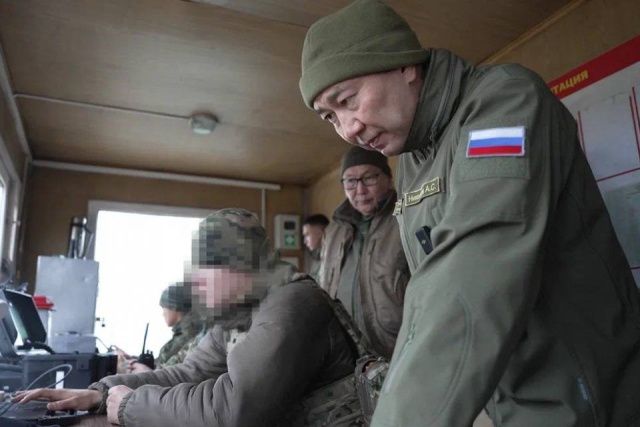 Глава Якутии Айсен Николаев посетил отдельную бригаду спецназа ВДВ