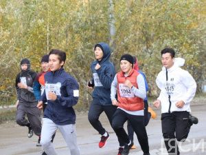 В Якутске более четырех тысяч любителей бега вышли на старт всероссийского забега «Кросс нации»