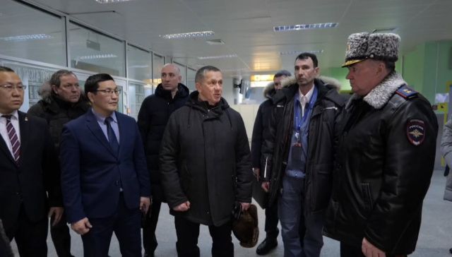 Молния: Юрий Трутнев прибыл в Якутию