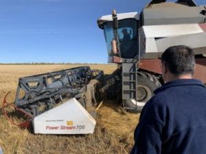 Премьер Якутии поздравляет работников сельского хозяйства