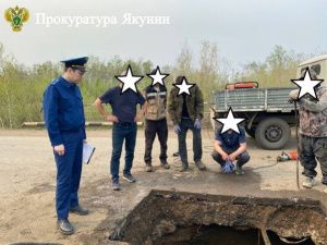 В Якутии частично провалился мост